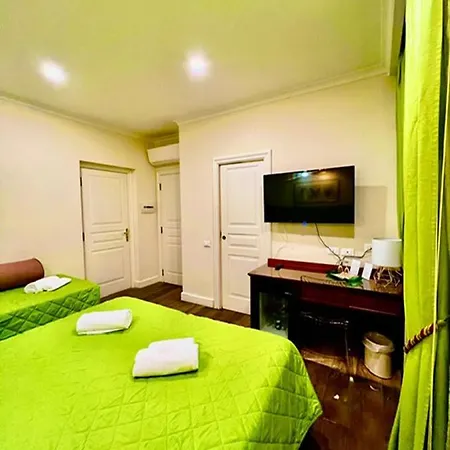 ベッド・アンド・ブレックファスト Quirinale Luxury 3*
